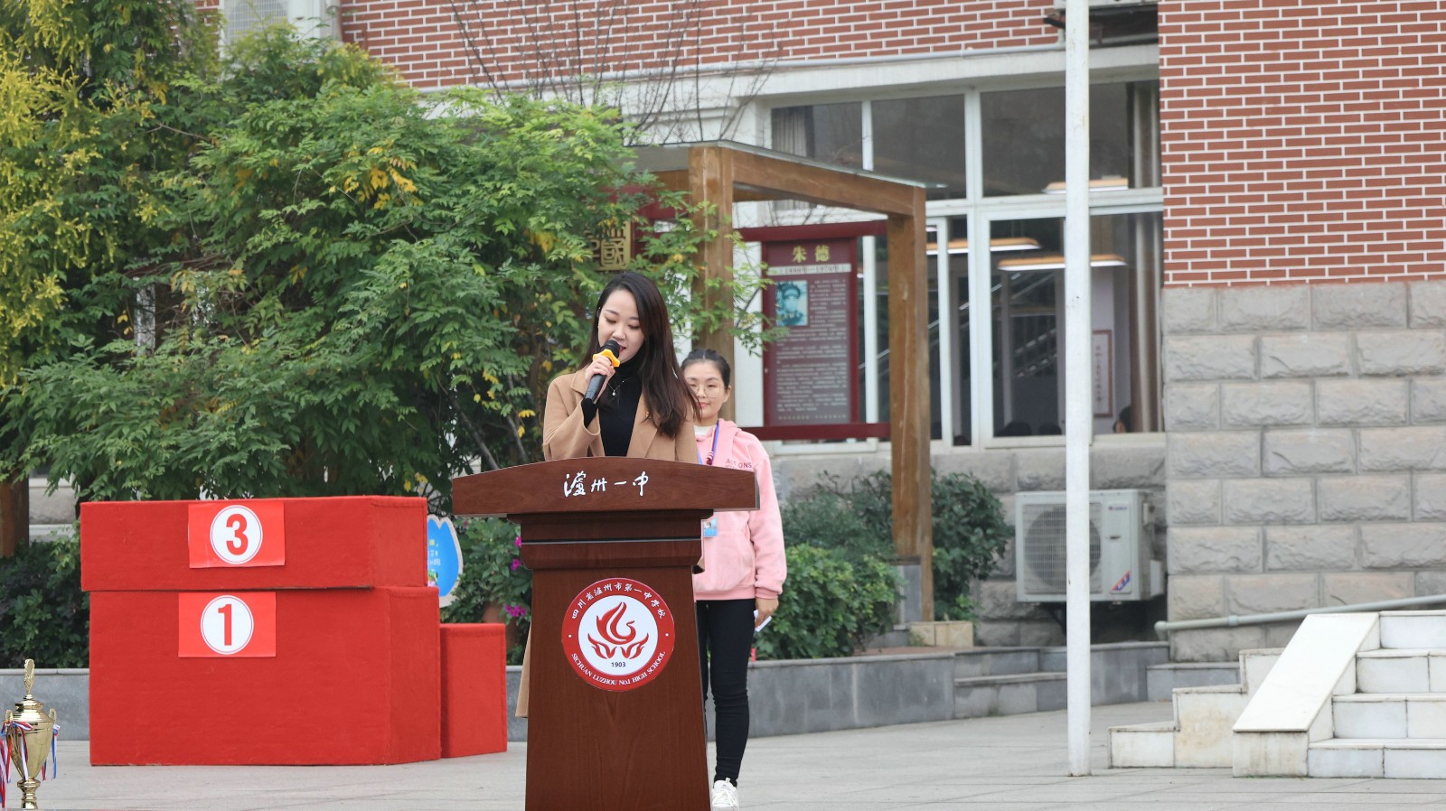 719A1733.jpg